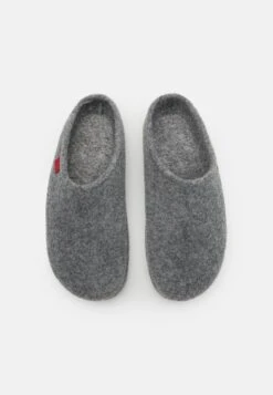 Unisex - Pantofole - Gris -Pier One Italia 2025 d40f50915bfe4492876bd86d3511c046