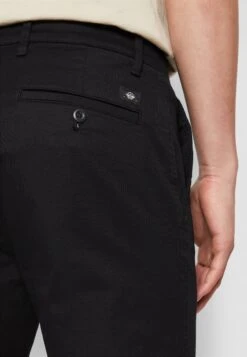 Dockers Original SkinnyChinoBlack Uomo Pantaloni DO822E042-Q11 -Pier One Italia 2025 d9b9b76068ea4671817d3869453fe505