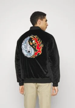 HUF Destructive Skajyan Jacket - Giubbotto Bomber - Black 13 HUF Destructive Skajyan Jacket - Giubbotto Bomber - Black -Pier One Italia 2025 edb47b38cacb45abbec22249b201b313