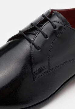 MELVIN & HAMILTON ToniStringate ElegantiBlack Uomo Scarpe Eleganti ME212M07L-Q11 16 MELVIN & HAMILTON ToniStringate ElegantiBlack Uomo Scarpe Eleganti ME212M07L-Q11 -Pier One Italia 2025 fac8322091b445128e656f91da0ec37a