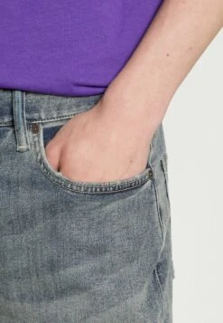 AllSaints RexJeans Slim FitVintage Indigo Uomo Jeans A0Q22G044-K11 -Pier One Italia 2025 fc7f11c219c7420997dea67cc60c5cb5